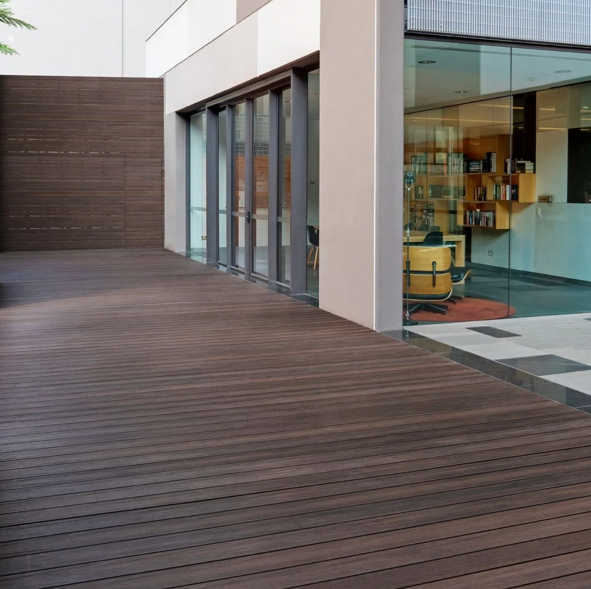 Ekodeck Designer Series 137 x 23mm Riverbank Red / Estate Brown Composite Decking – 5.4m Length