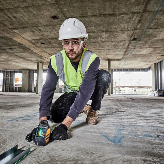 DeWALT DW088CG-XJ 2-Way Green Beam Cross Line Laser