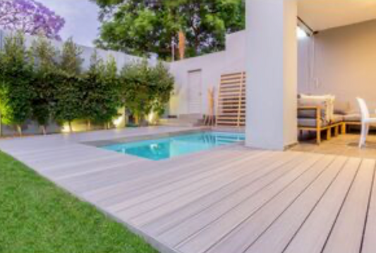 135 x 25mm I-Series Grooved Decking – Caribbean Coral (5.4m)